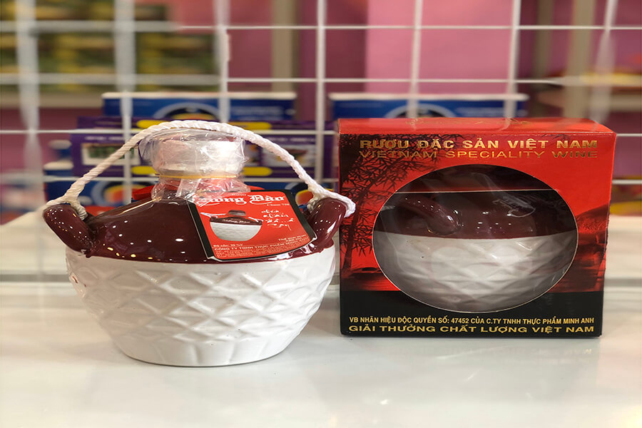Đặc sản Quảng Nam Rượu - hồng đào chum